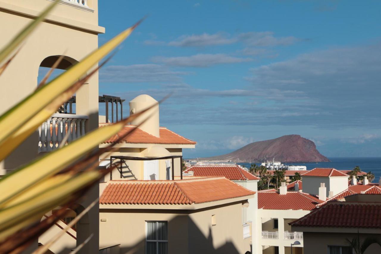 Golf View Apartment - Stunning Ocean View Golf Del Sur San Miguel de Abona Bagian luar foto